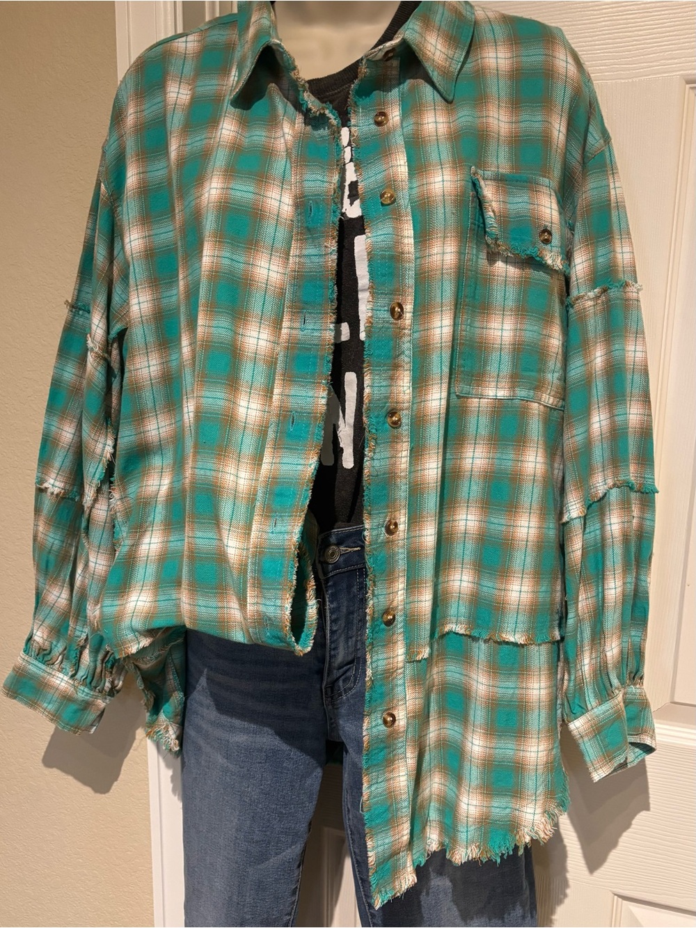 Easel brand NWOT Teal Plaid Raw-Edge Button-Down Shirt